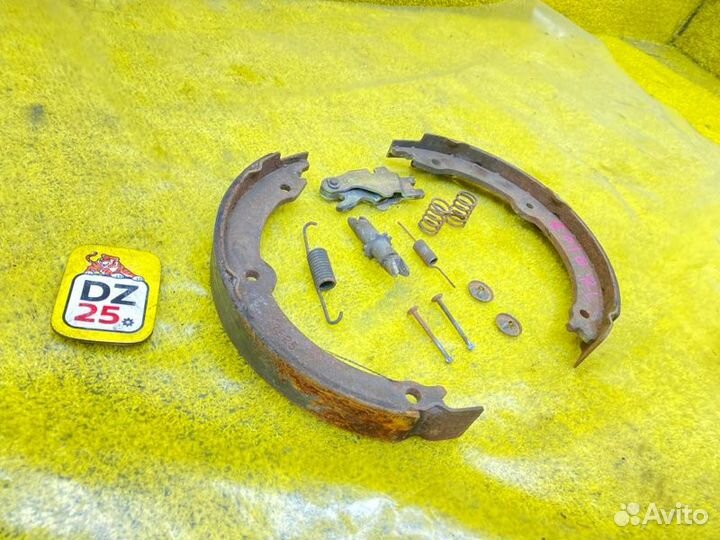 Механизм стояночного тормоза задний левый Toyota 145357