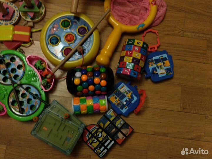 Развивающие детские игрушки. Пакетом