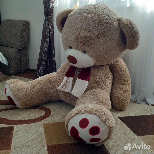 Большие плюшевые медведи