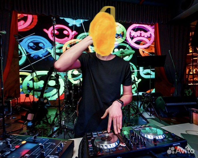 Мебель, посуда, оборудование, стеллажи