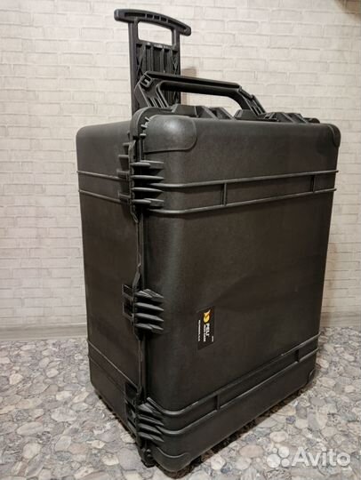 Защитный кейс Peli Protector 1630 без поропласта