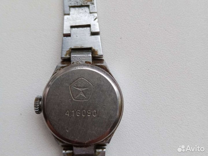 Часы наручные женские СССР, Луч