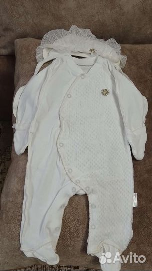 Бант. и уголок новые на выписку ребенка