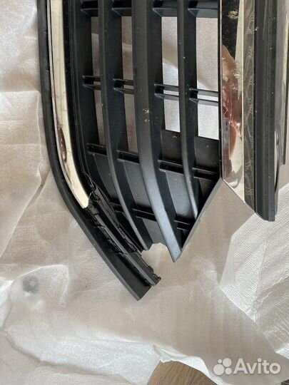 Оригинальная решетка радиатора Volkswagen polo 6