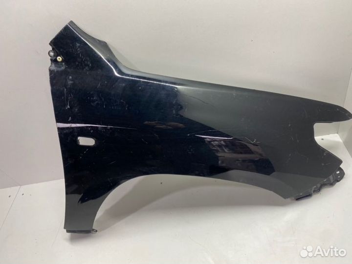 Крыло переднее правое Toyota Land Cruiser 200