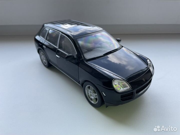 Porsche Cayenne S 1:24 Hongwell