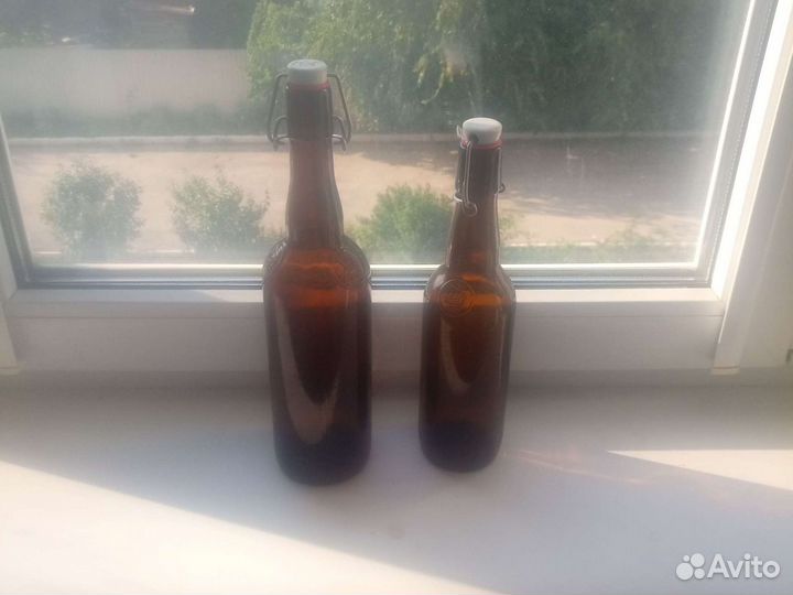 Бутылка с бугельной пробкой