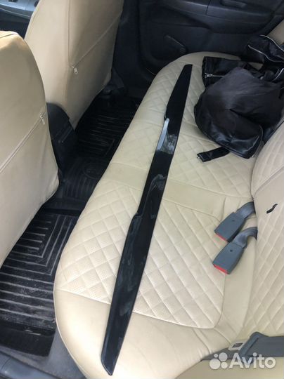 Спойлер на багажник