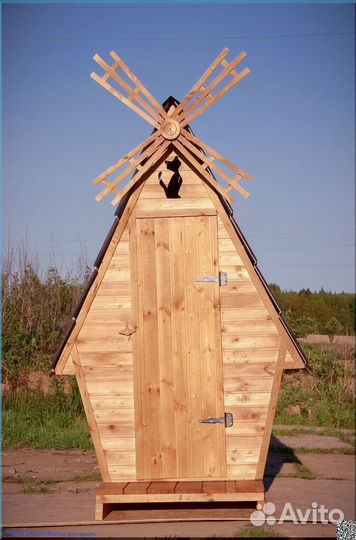 Дачный туалет деревянный SHP794