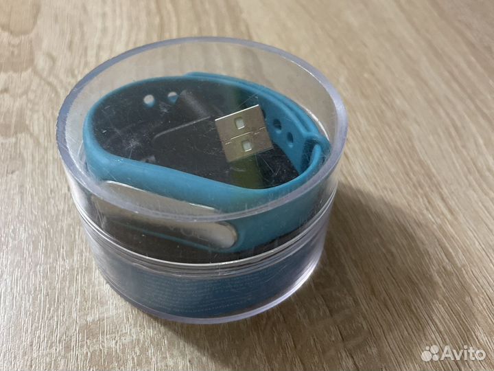 Фитнес браслет Acuvue