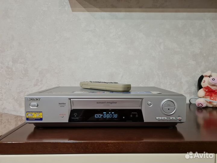 Видеомагнитофонsony SLV-SE710K