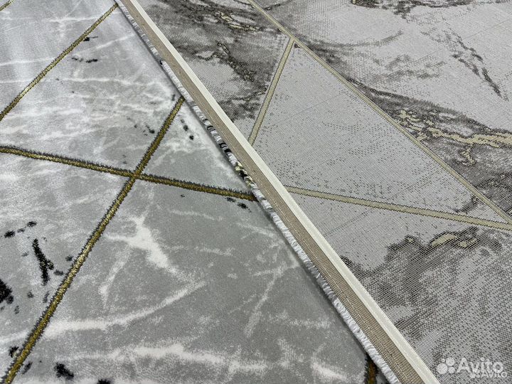 Ковер новый 2х2.9 современный