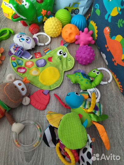 Развивающие игрушки для малышей