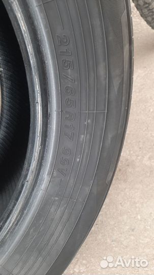 Yokohama 125T 215/65 R17 99V