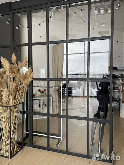 Перегородки лофт (окрашенный брус + стекло)