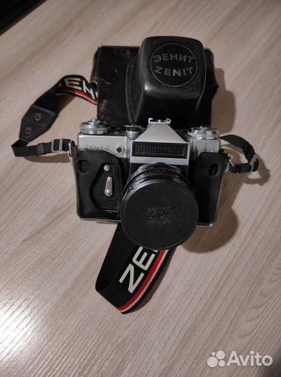 Фотоаппарат Зенит-Е + объектив Гелиос-44-2