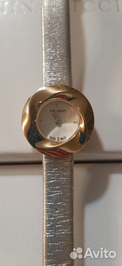 Часы женские Nina Ricci