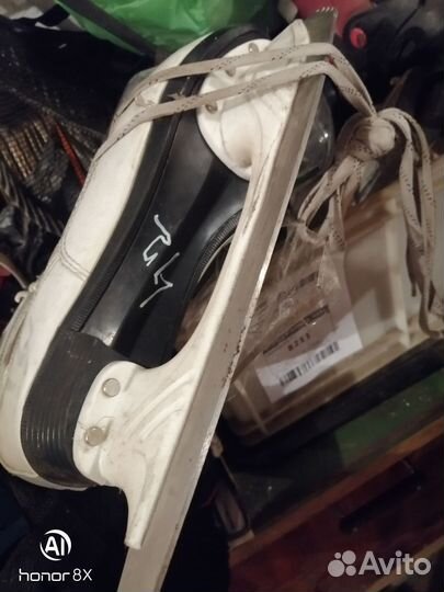 Коньки фигурные