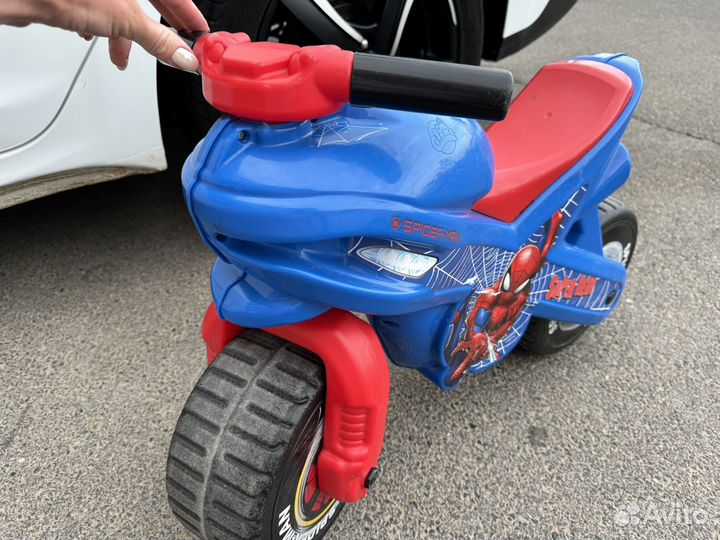 Машинка-каталка,мотоцикл