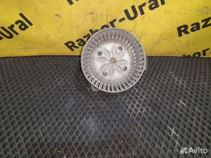 Моторчик печки Джили MK