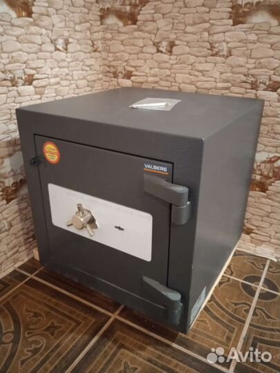 Сейф Valberg модель Форт 50 KL
