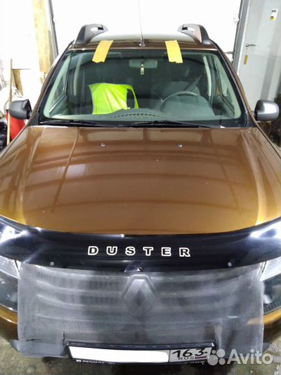 Лобовое стекло Renault Duster