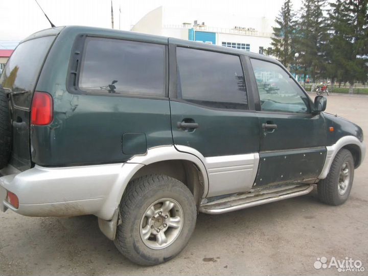 Nissan Terrano II 2.4 МТ, 1998, 290 000 км