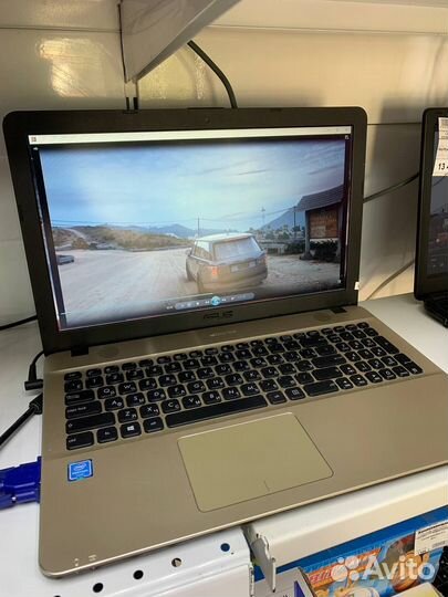 Ноут asus Pentium N4200 4рам ssd к4