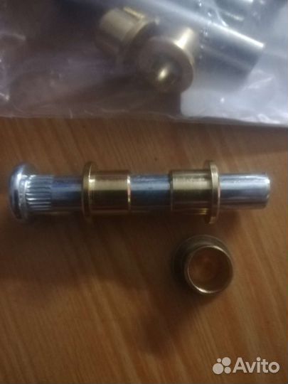 Петля двери ниссан цефиро, ремкомпрек