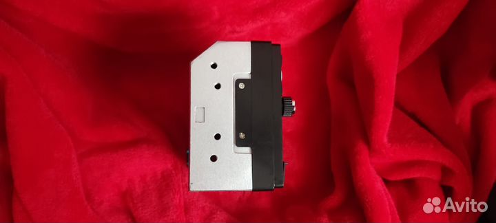 Продам магнитолу