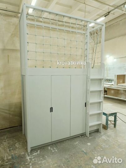 Детская кровать чердак домик со шкафом снизу