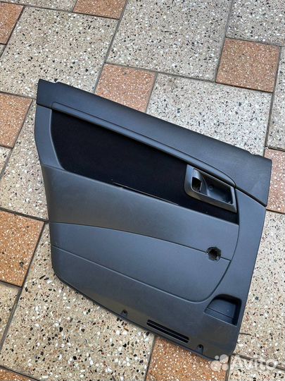 Задняя левая дверная карта приора 2