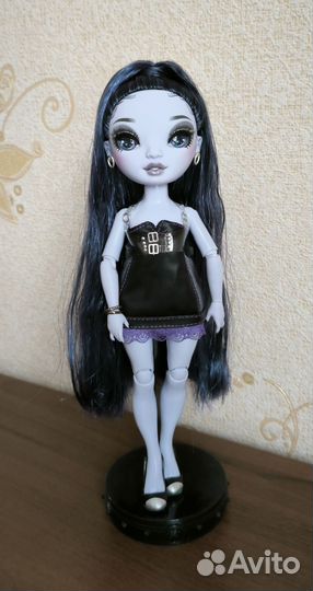 Rainbow high Reina Glitch