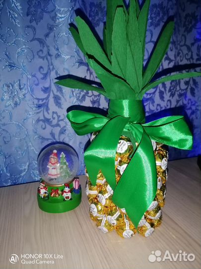 Ананас из конфет