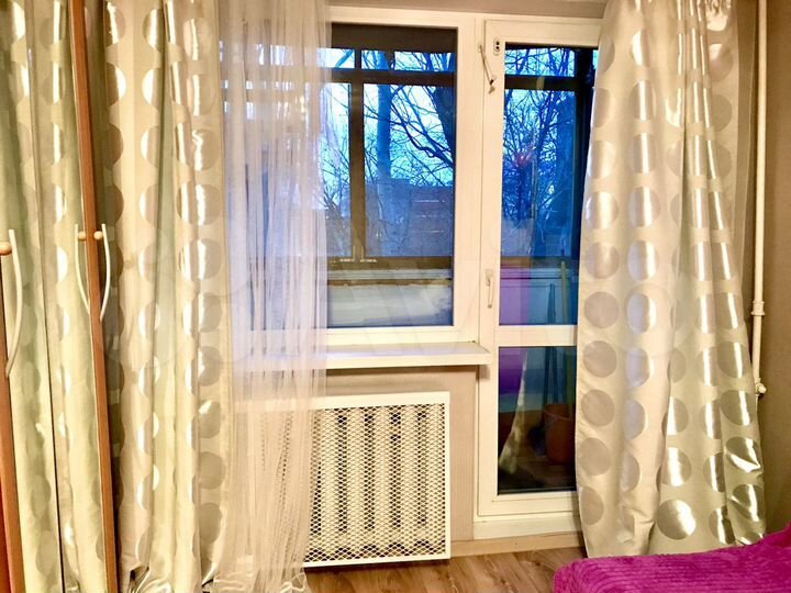 1-к. квартира, 42 м², 4/4 эт.