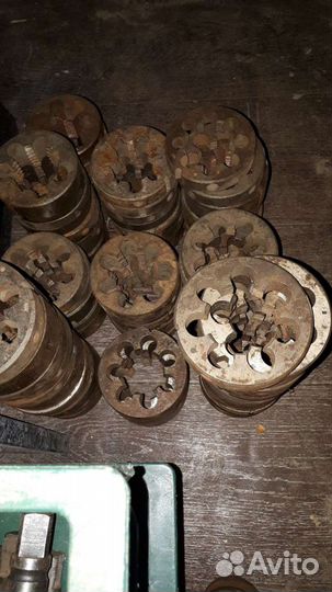 Метчик, плашка