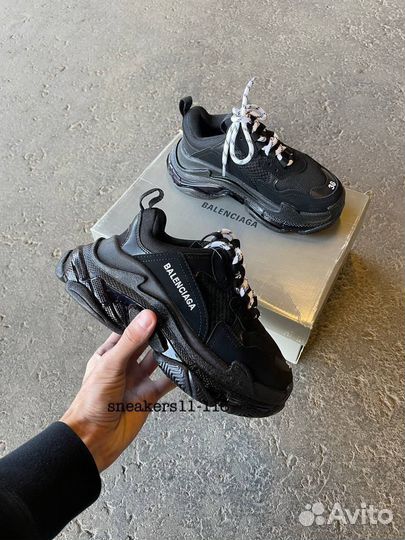 Кроссовки Balenciaga Triple S 