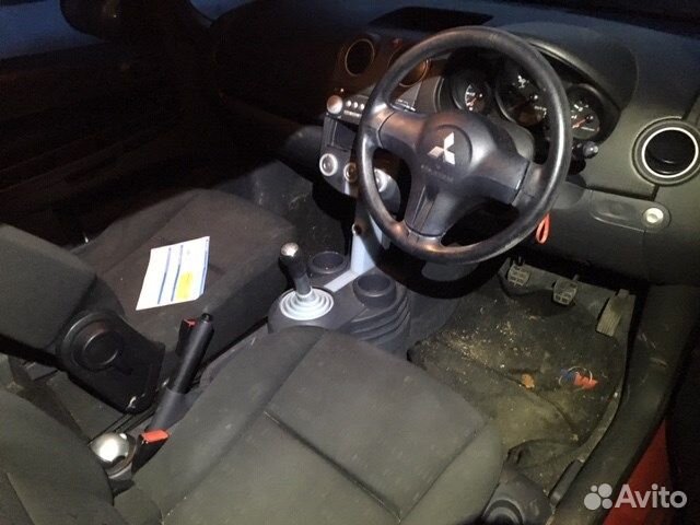 Разбор на запчасти Mitsubishi Colt