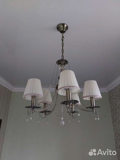 Люстра классическая