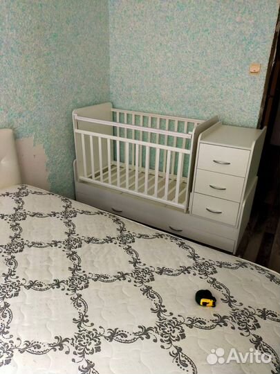 Кроватка детская с комодом