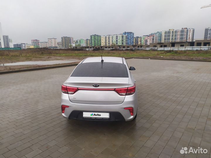 Kia Rio 1.6 AT, 2019, битый, 146 000 км