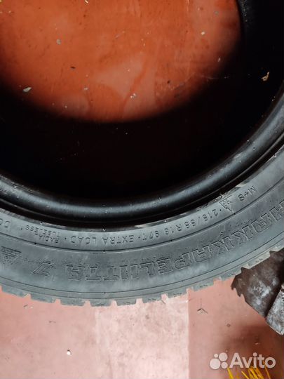 Nokian Tyres Hakkapeliitta 7 215/55 R16 и 215/55 R16 30T