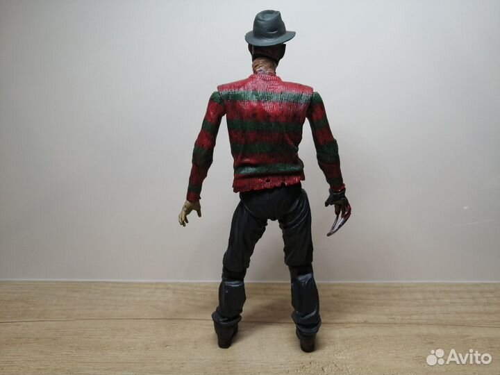 Коллекционная фигурка Фредди Крюгер