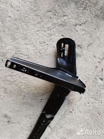 Усилитель заднего бампера