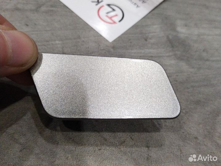 Крышка форсунки Lx 570 правая стальной цвет 15-21