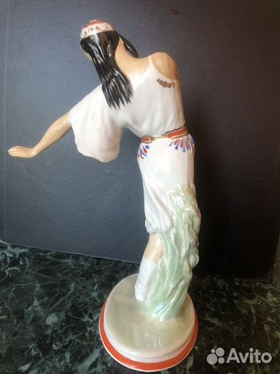 Фарфоровые статуэтки дулево