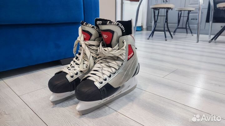 Коньки хоккейные 42 размер