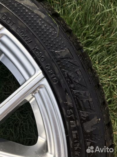 Kumho I'Zen KW27 245/40 R18 97W