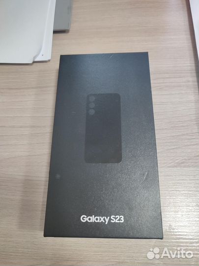 Samsung Galaxy S23, 8/256 ГБ