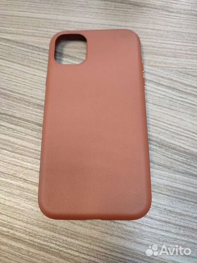 Чехол на iPhone 11